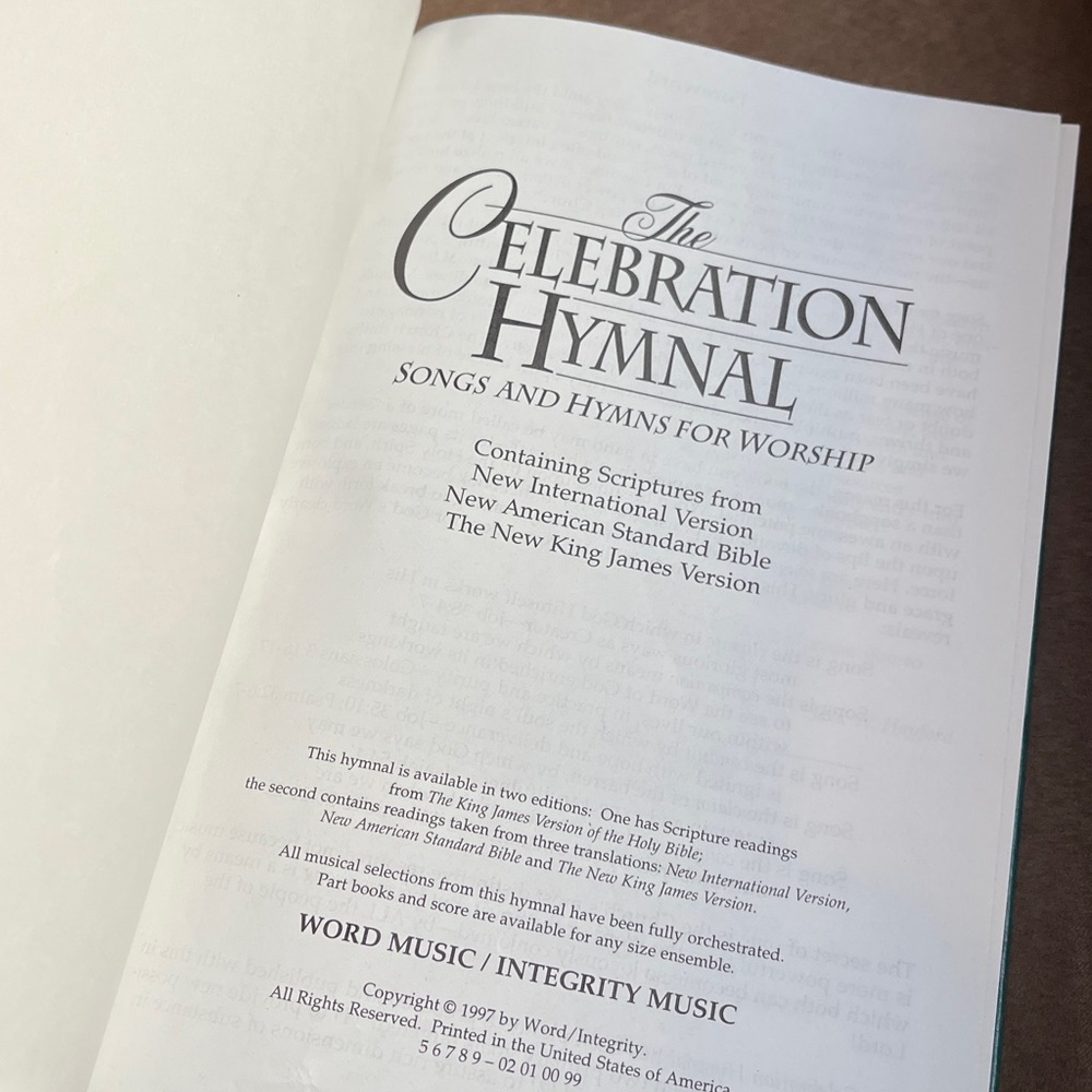 Hymnal in great used condition - Picture 2 of 5
